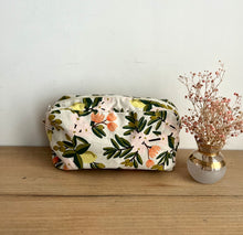 Charger l'image dans la galerie, TROUSSE DE TOILETTE