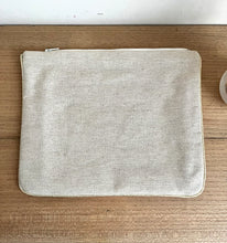 Charger l'image dans la galerie, POCHETTE "OEILLETS"