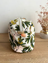 Charger l'image dans la galerie, TROUSSE DE TOILETTE