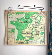 Charger l'image dans la galerie, ANCIENNE AFFICHE SCOLAIRE "RELIEF DU SOL - FRANCE"