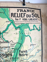 Charger l'image dans la galerie, ANCIENNE AFFICHE SCOLAIRE "RELIEF DU SOL - FRANCE"