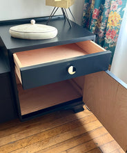 Charger l'image dans la galerie, MEUBLE D'ENTRÉE ASYMÉTRIQUE
