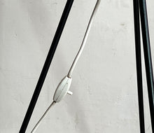 Charger l'image dans la galerie, LAMPADAIRE TRIPODE