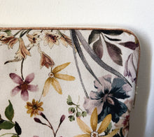 Charger l'image dans la galerie, HOUSSE ORDINATEUR 15 POUCES « VIOLETTE »