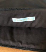 Charger l'image dans la galerie, HOUSSE ORDINATEUR 15 POUCES « GRUES »