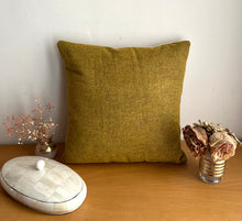 Charger l'image dans la galerie, COUSSIN "BOUQUET"