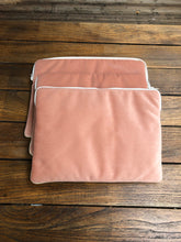 Charger l'image dans la galerie, HOUSSE ORDINATEUR "HORTENSIAS"