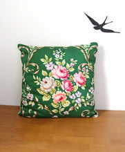 Charger l'image dans la galerie, COUSSIN "BOUQUET"