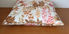 Charger l'image dans la galerie, COUSSIN "GLYCINE"