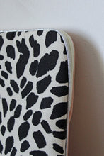 Charger l'image dans la galerie, HOUSSE ORDINATEUR "LÉO"