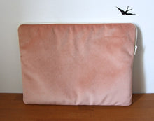 Charger l'image dans la galerie, HOUSSE ORDINATEUR "HORTENSIAS"