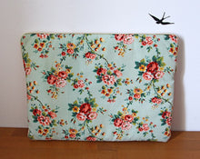 Charger l'image dans la galerie, HOUSSE ORDINATEUR 15 POUCES "FLOWER MINT"