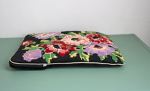 Charger l'image dans la galerie, HOUSSE IPAD EN CANEVAS VINTAGE