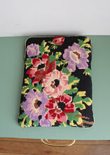 Charger l'image dans la galerie, HOUSSE IPAD EN CANEVAS VINTAGE