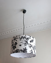 Charger l'image dans la galerie, SUSPENSION TOILE DE JOUY OISEAU