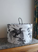 Charger l'image dans la galerie, SUSPENSION TOILE DE JOUY OISEAU