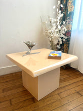 Charger l'image dans la galerie, TABLE BASSE "DAVID LANGE"