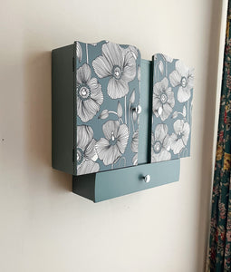 ARMOIRE DE TOILETTE