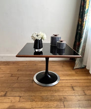 Charger l'image dans la galerie, TABLE BASSE PIED TULIPE