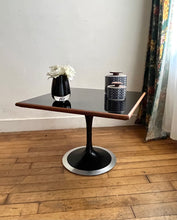 Charger l'image dans la galerie, TABLE BASSE PIED TULIPE