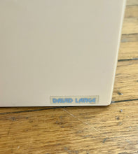 Charger l'image dans la galerie, TABLE BASSE "DAVID LANGE"