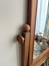 Charger l'image dans la galerie, COIFFEUSE ANCIENNE