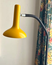 Charger l'image dans la galerie, LAMPADAIRE ANNÉES 80
