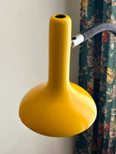 Charger l'image dans la galerie, LAMPADAIRE ANNÉES 80