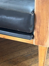 Charger l'image dans la galerie, FAUTEUIL VINTAGE