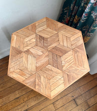 Charger l'image dans la galerie, TABLE D'APPOINT EN MARQUETERIE