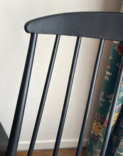 Charger l&#39;image dans la galerie, ROCKING-CHAIR SCANDINAVE