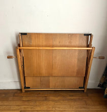 Charger l&#39;image dans la galerie, DESSERTE PLIANTE ANNÉES 70