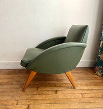 Charger l'image dans la galerie, FAUTEUILS EN SKAÏ ANNÉES 50