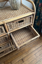 Charger l'image dans la galerie, COMMODE EN ROTIN