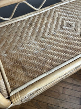 Charger l'image dans la galerie, COMMODE EN ROTIN