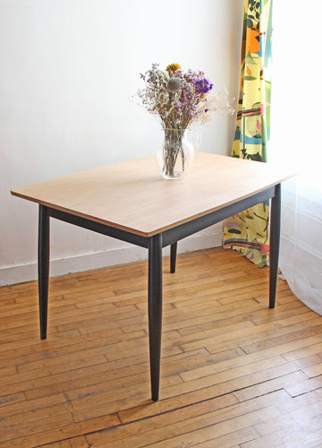 TABLE À MANGER ESPRIT 